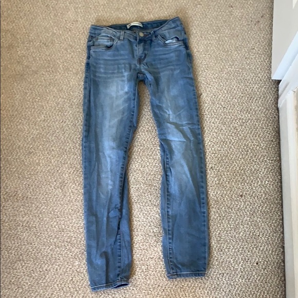 light wash jeans - Picture 1 of 2